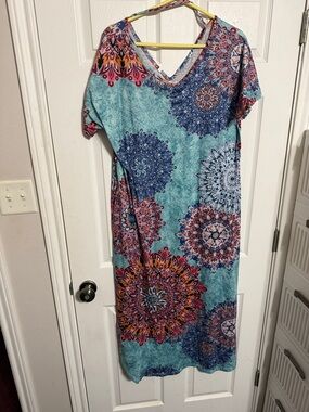 Source Unknown Turquoise Multicolor Medallion V-Neck Maxi Dress